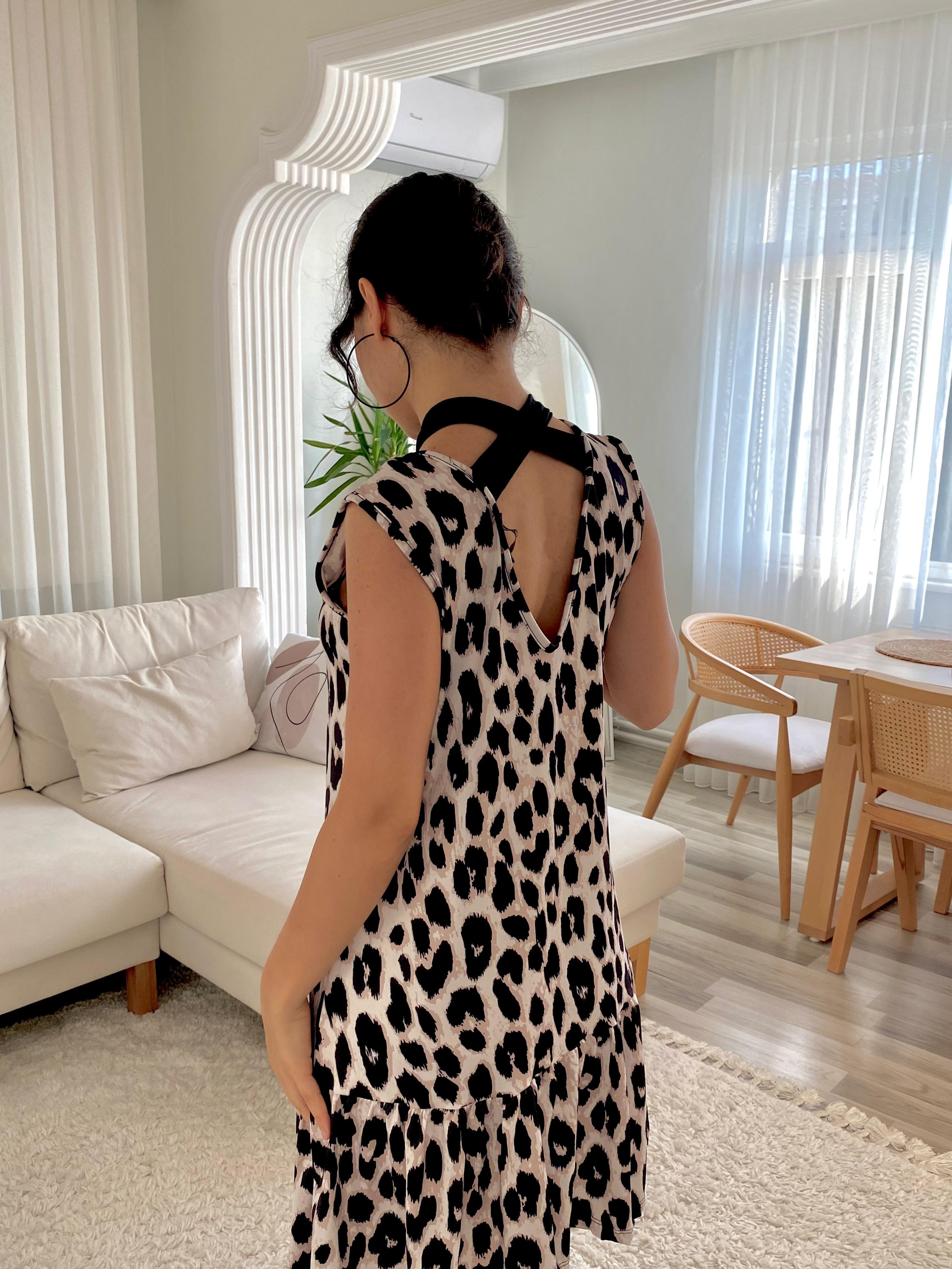 Kadın Kolsuz Sırttan Bağlamalı Fırfırlı Leopar Desenli Süprem Elbise
