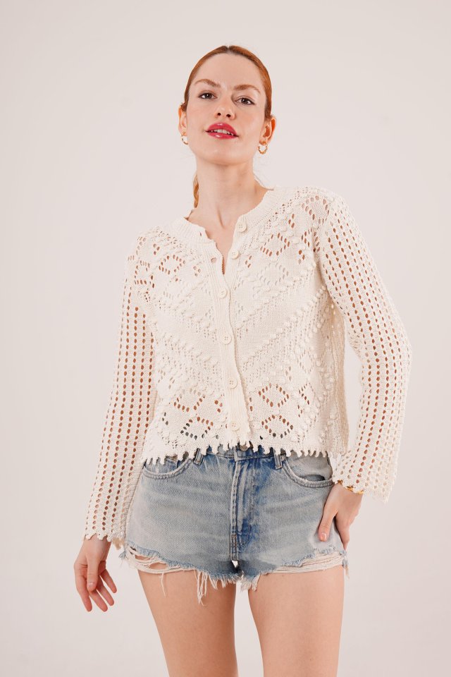 Ajured Button Cream