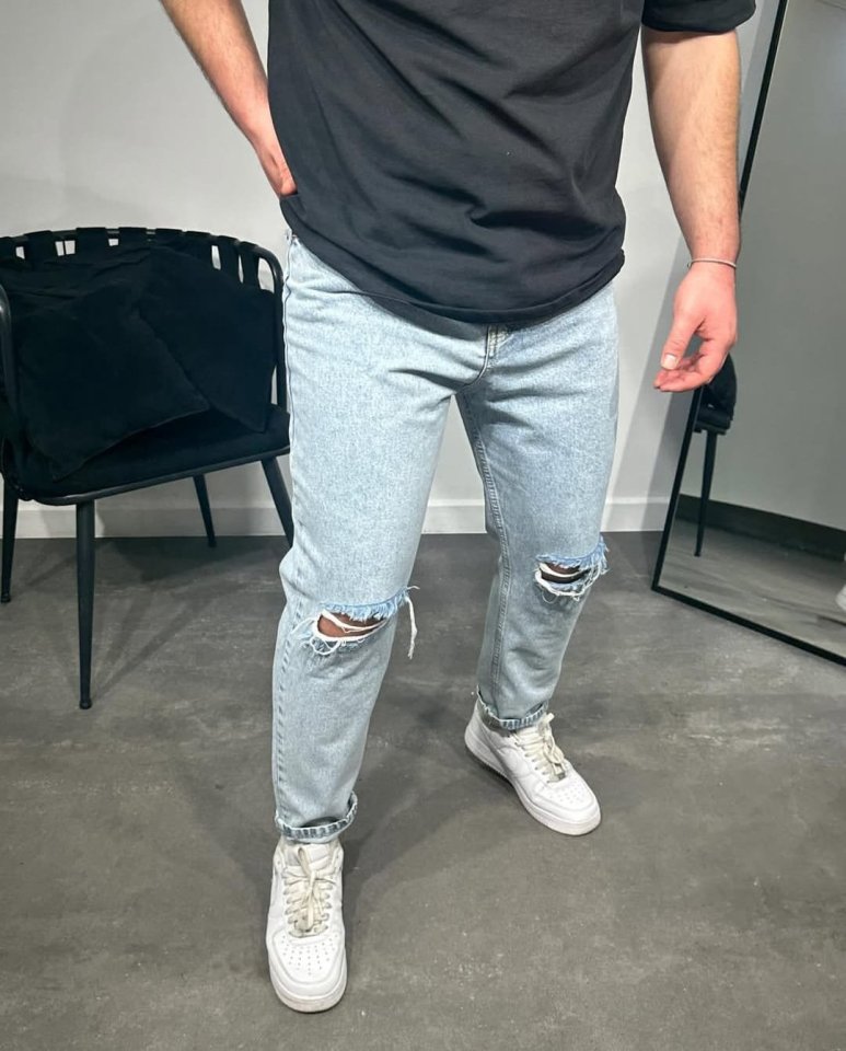 Erkek Buz Mavi Yırtık Detaylı Boyfriend Kalıp Jeans