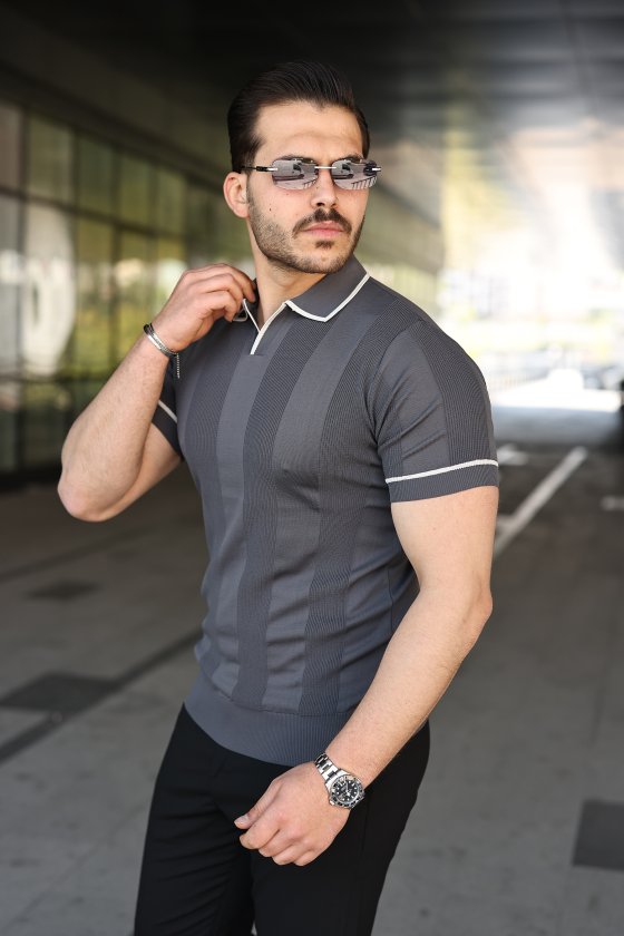 Erkek Dokulu Desen Yakalı Kısa Kollu Tişört