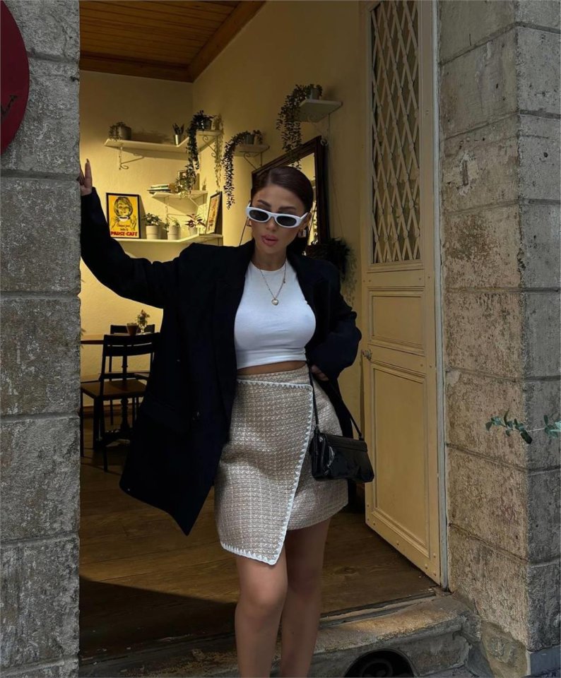 ŞANELKAPAKLI ÇOBAN TIP DETAILS KISA ETEK - Beige