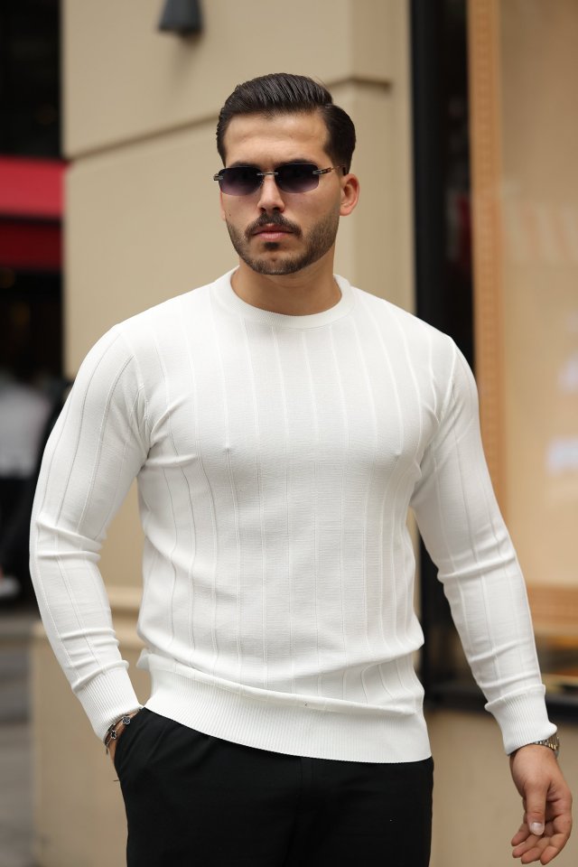 Erkek Bisiklet Yaka Çizgi Kabartmalı Uzun Kollu Triko Erkek Bisiklet Yaka Çizgi Kabartmalı Uzun Kollu Triko