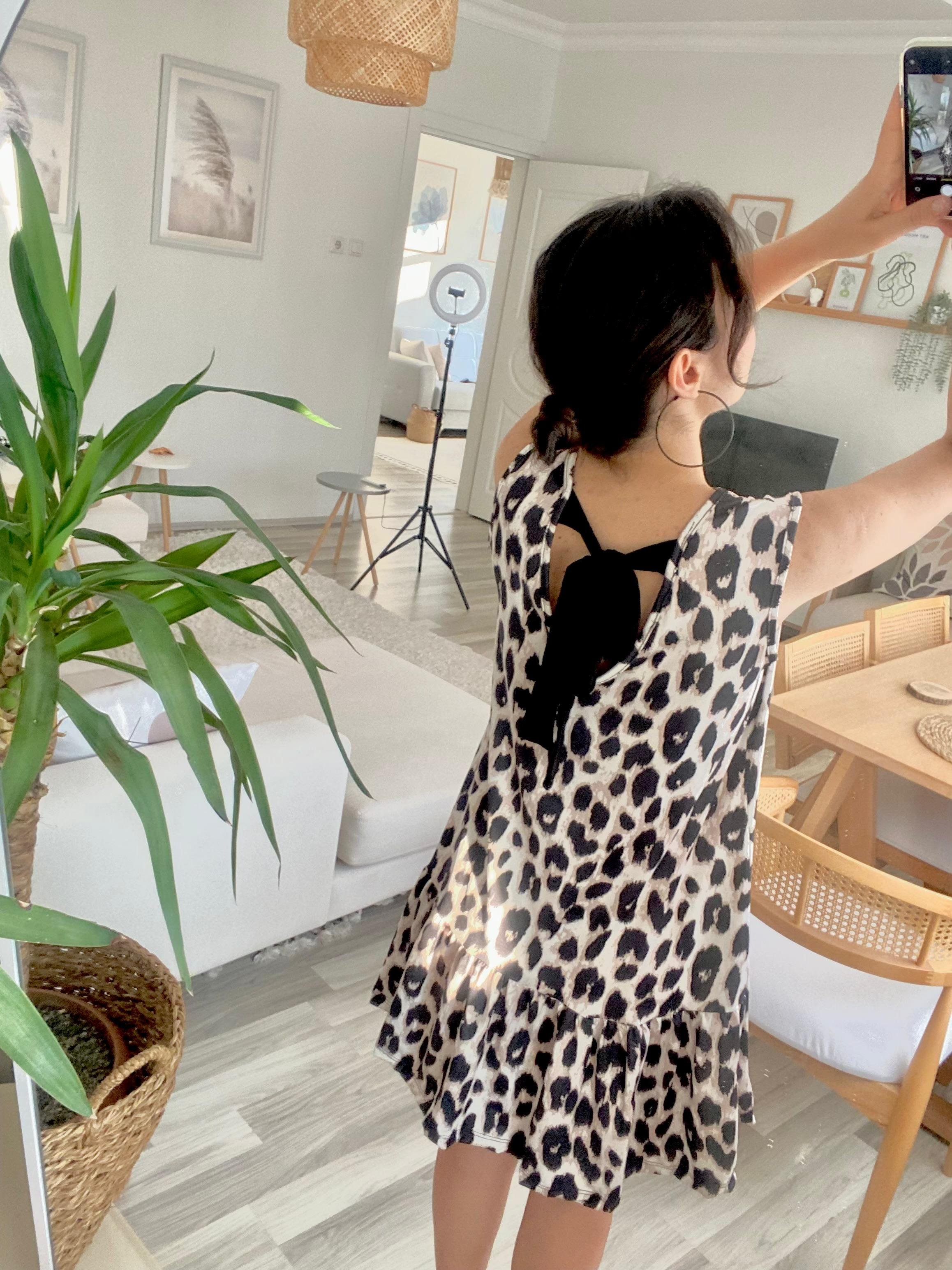 Kadın Kolsuz Sırttan Bağlamalı Fırfırlı Leopar Desenli Süprem Elbise