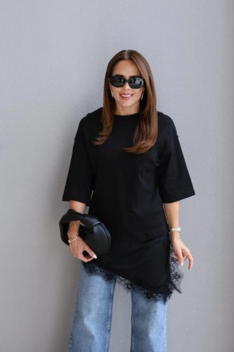Kısa kollu asimetrik kesim dantel güpür detay bluz