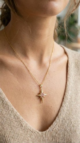 316L Çelik Gold Renk Zirkon Taşlı Kutup Yıldızı Model Kadın Kolye