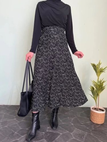 Kadın desen baskılı karin kumaş etek